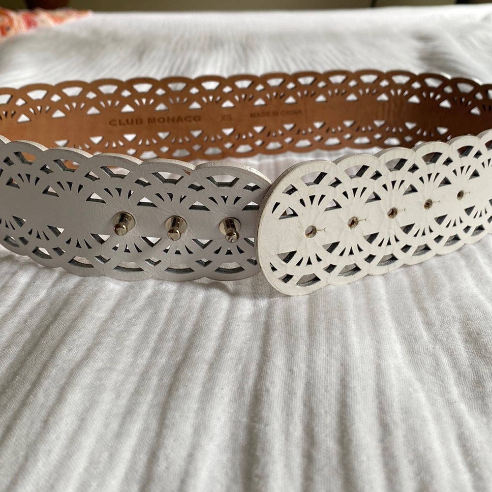 White Button-Style Belt - Picture 2 of 5